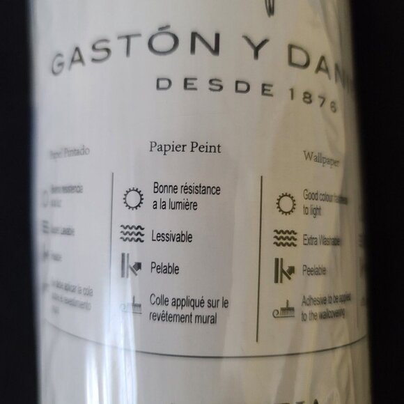 Gaston Y Daniela Wallpaper Libreria Ikat Azul GDW-5446-002 27.5 in X 32.8 ft NEW - Picture 9 of 9